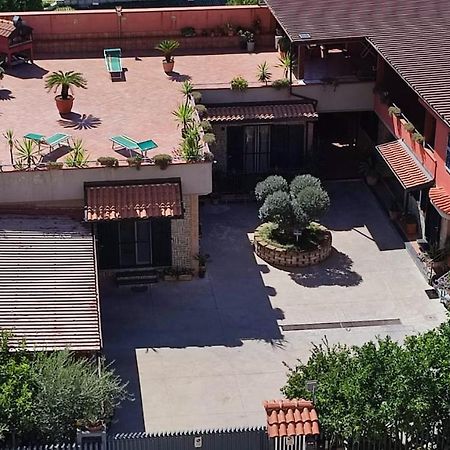 Midway House Italy Hotel Sant'Egidio del Monte Albino Buitenkant foto
